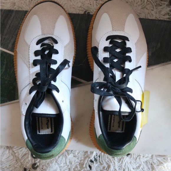 Onitsuka Tiger Women’s Sneakers - Picture 2 of 4